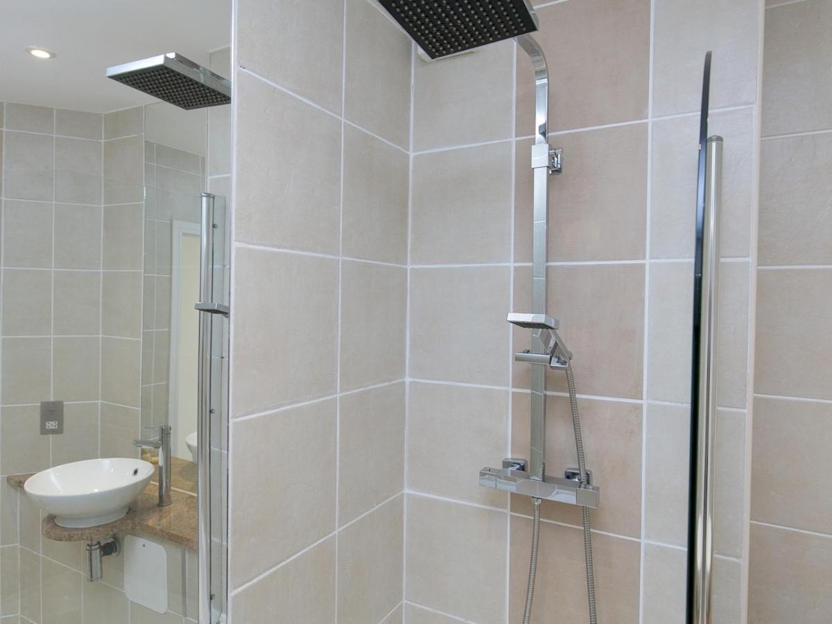 Pass The Keys 2 Bed Sea View Apartment With Balcony Parking ينليش المظهر الخارجي الصورة